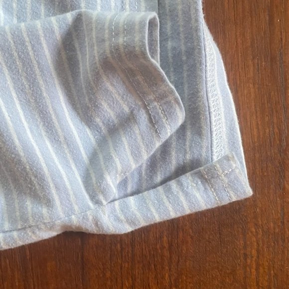 Blue and White Striped Color Block Cropped T, XL Teens - Picture 3 of 3